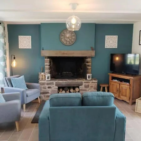 La Croix Douillet بيت للعطل