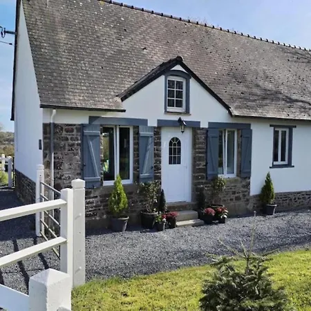 بيت للعطل La Croix Douillet