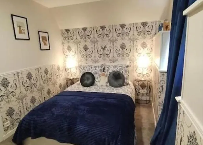 La Croix Douillet * Gavray-sur-Sienne