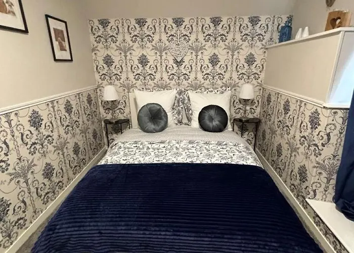 La Croix Douillet * Gavray-sur-Sienne